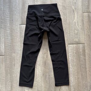 Lululemon wunder under black cropped leggings, high waisted